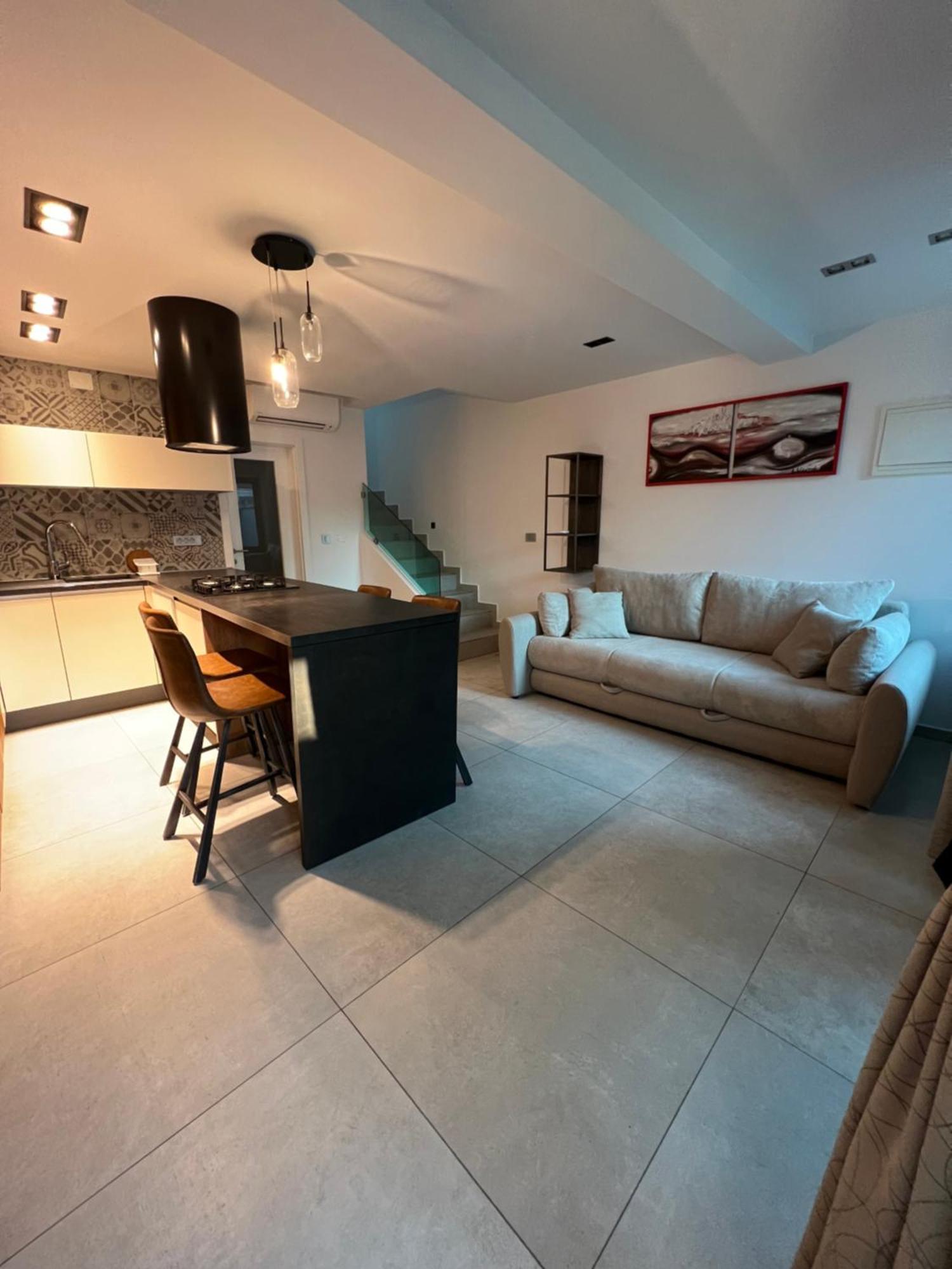 Alison Apartments Premantura Eksteriør billede